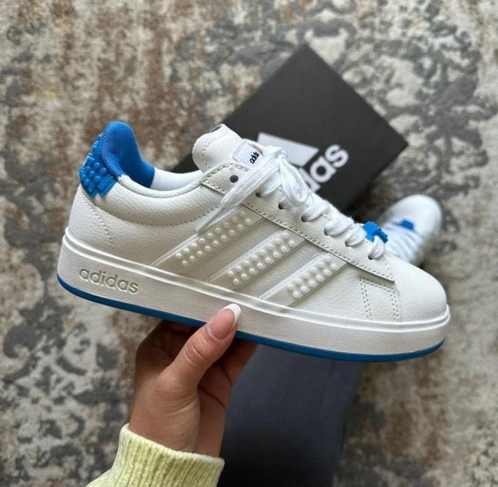 Tenis Adidas LEGO