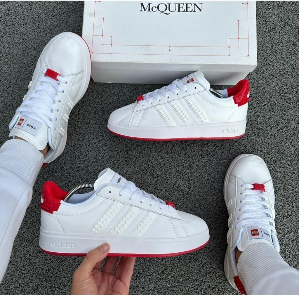 Tenis Adidas LEGO